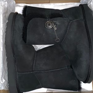 Black Ugg Boots 🥰